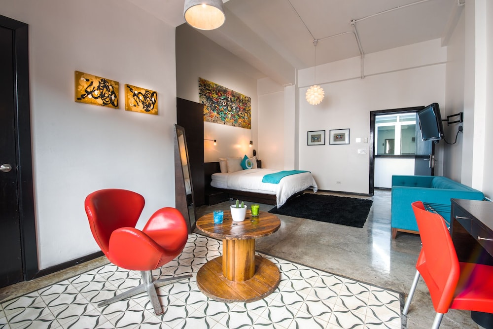 Tantalo Hotel / Kitchen / Roofbar 35/50