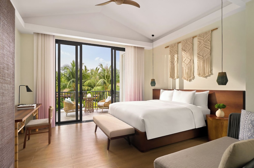 GRAND, POOL, DELUXE, VILLA