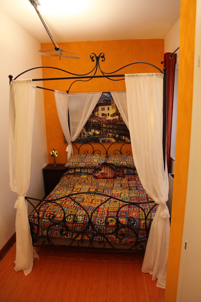 Atmos Luxe Navigli Hostel & Rooms 18/47