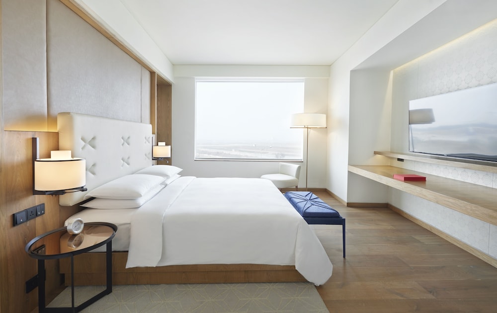ANDAZ, SUITE, WITH VIEW, LARGE