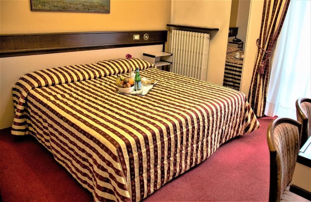Hotel Papa 30/51