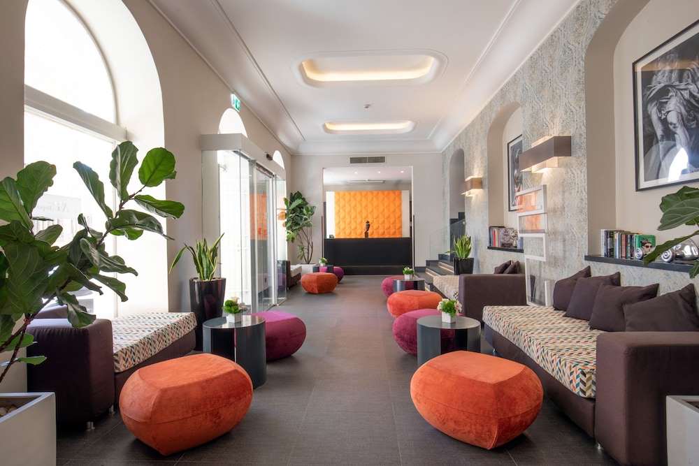The Republic Hotel 43/59
