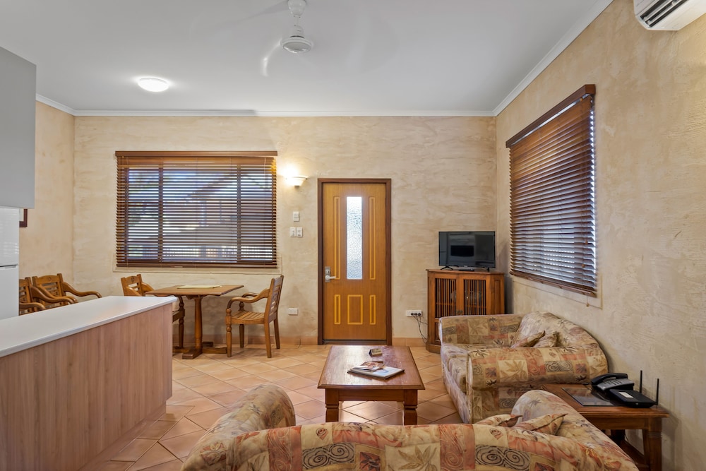 Blue Seas Resort 37/74