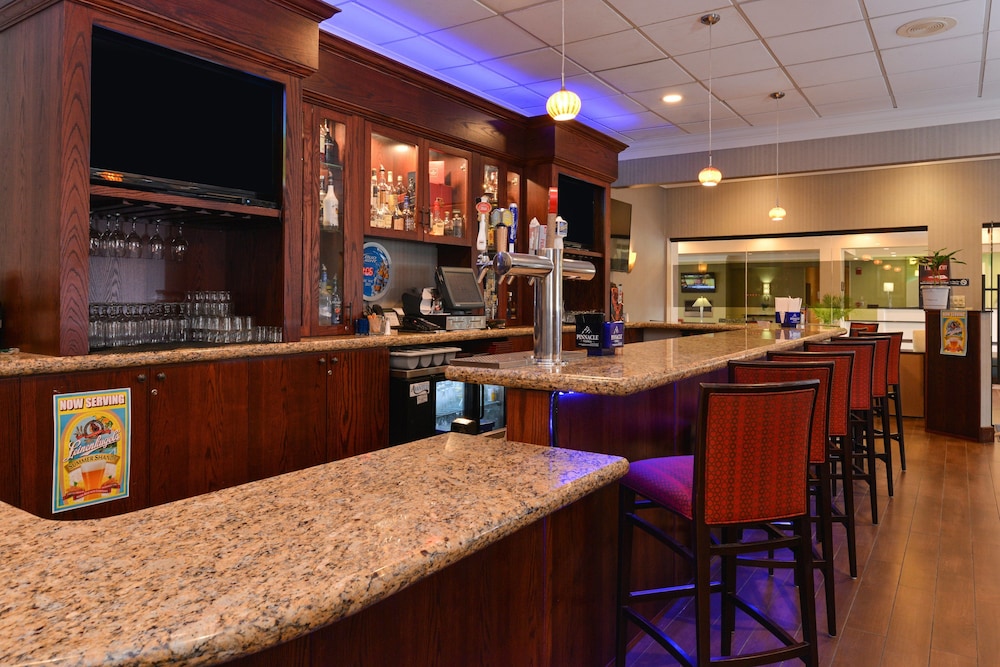 HOLIDAY INN NEW LONDON - MYSTIC AREA 37/59