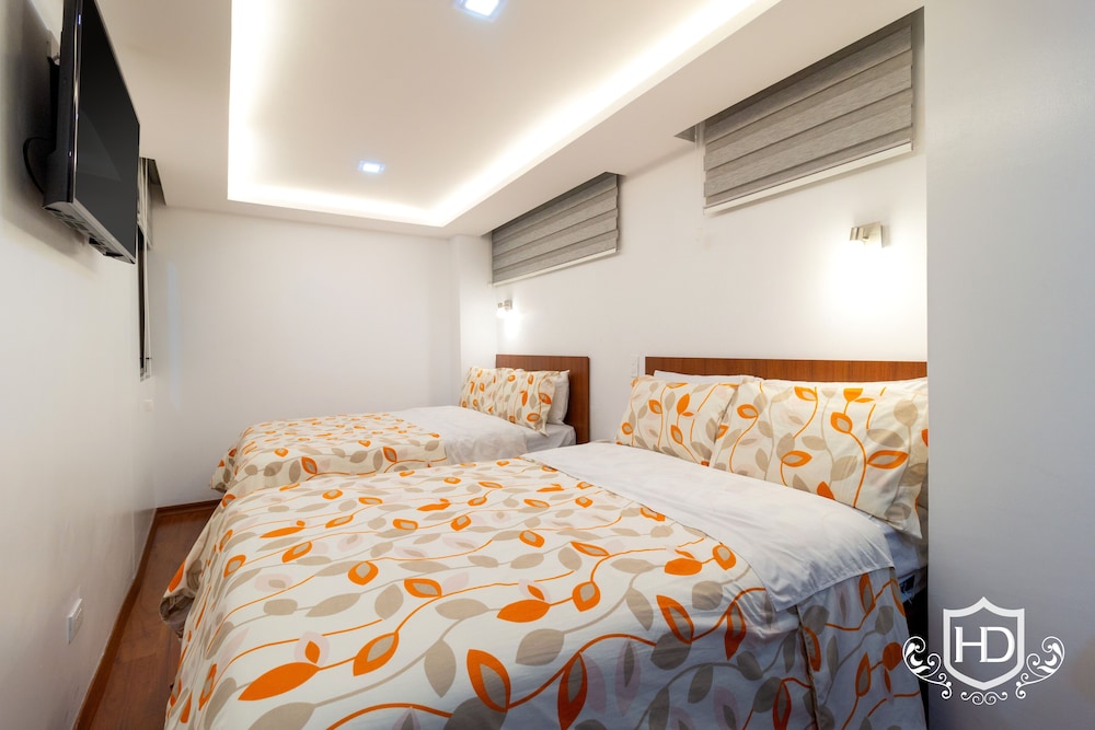 ROOM, QUADRUPLE, PRIVATE BATHROOM