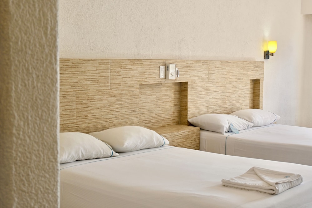 Pelicano Inn 31/67