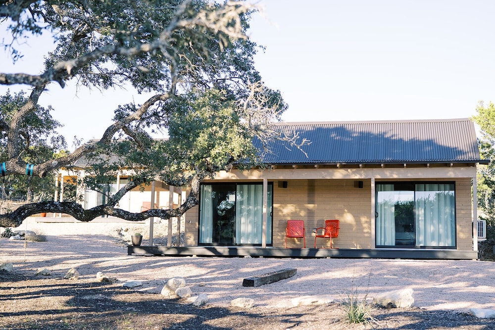 Lucky Arrow Retreat 3/50