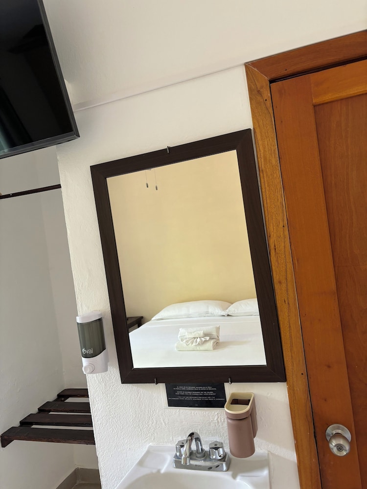 La Diosa Kali Beach Front Hotel 14/50