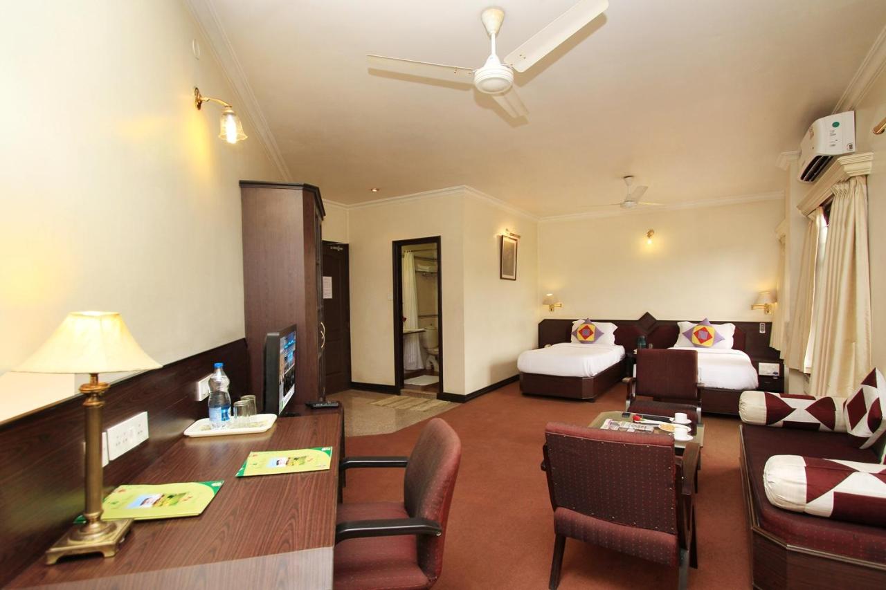 OYO Premium Mysore KRS Road 9/16