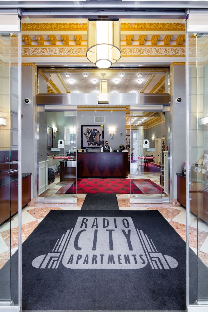 Radio City Apartments 8/70
