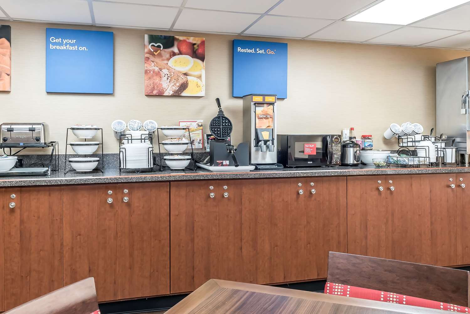 Comfort Inn Suites Piqua Near Troy I75 8/44