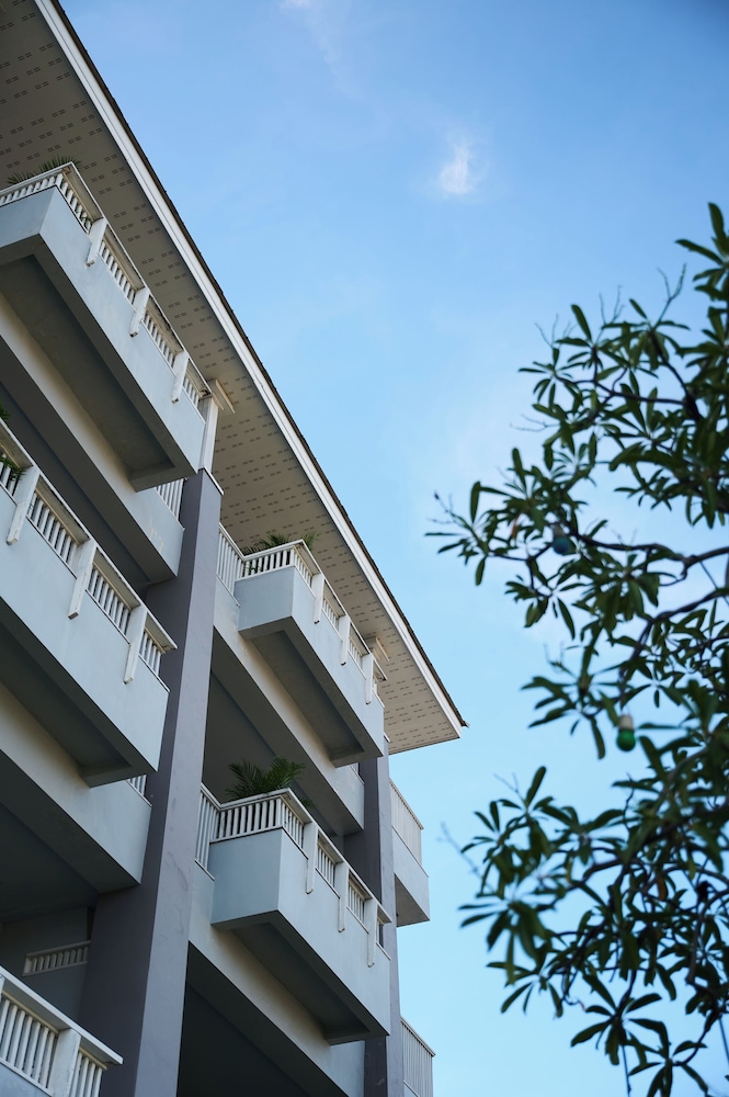 Loligo Resort Hua Hin + A Fresh Twist By Let's Sea photo5