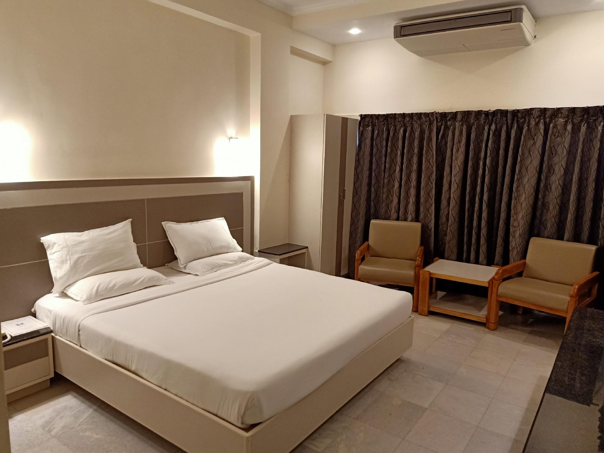 BHIMAS DELUXE HOTEL 8/21