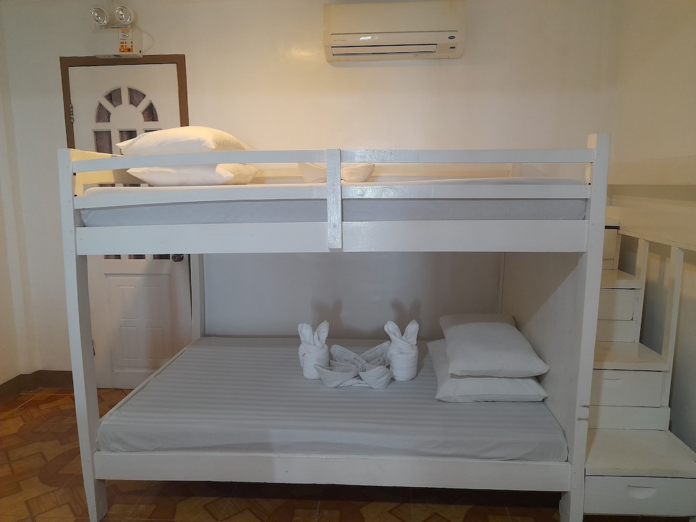 Marnin's Place Boracay 21/50
