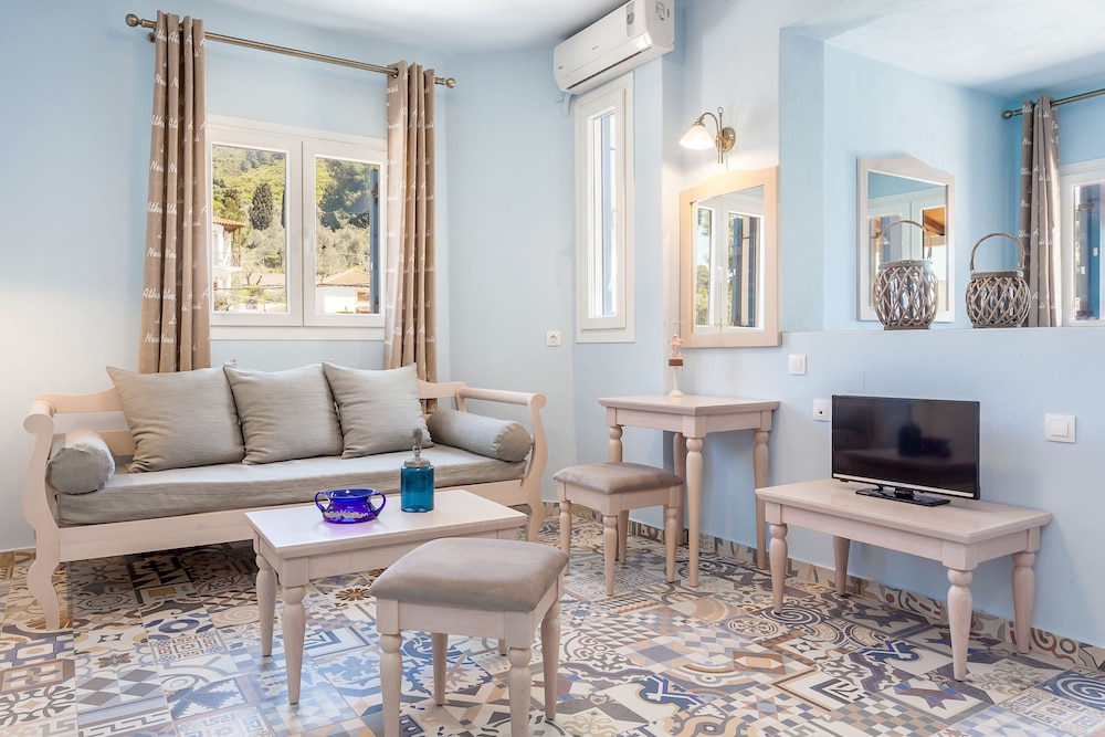 Stafylos Suites Boutique Hotel 23/50