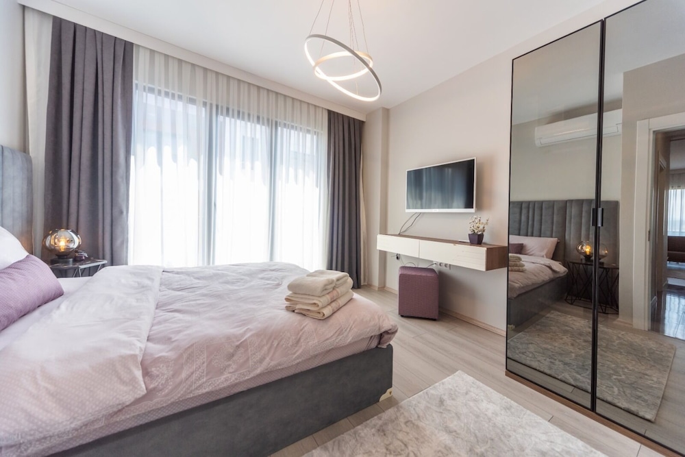 Green Hills Suites 20/60