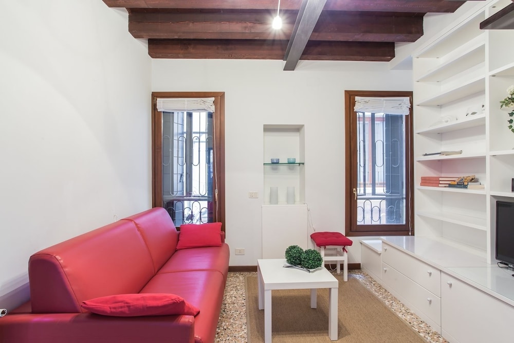 Venezia - Calle della Regina 752b 8/23