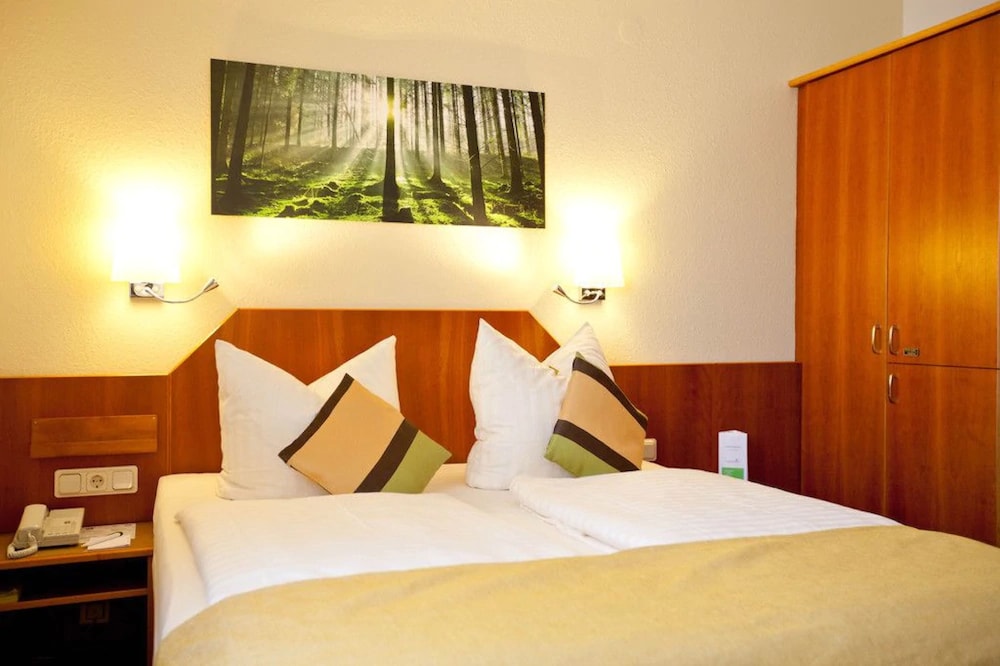STANDARD, DOUBLE BED
