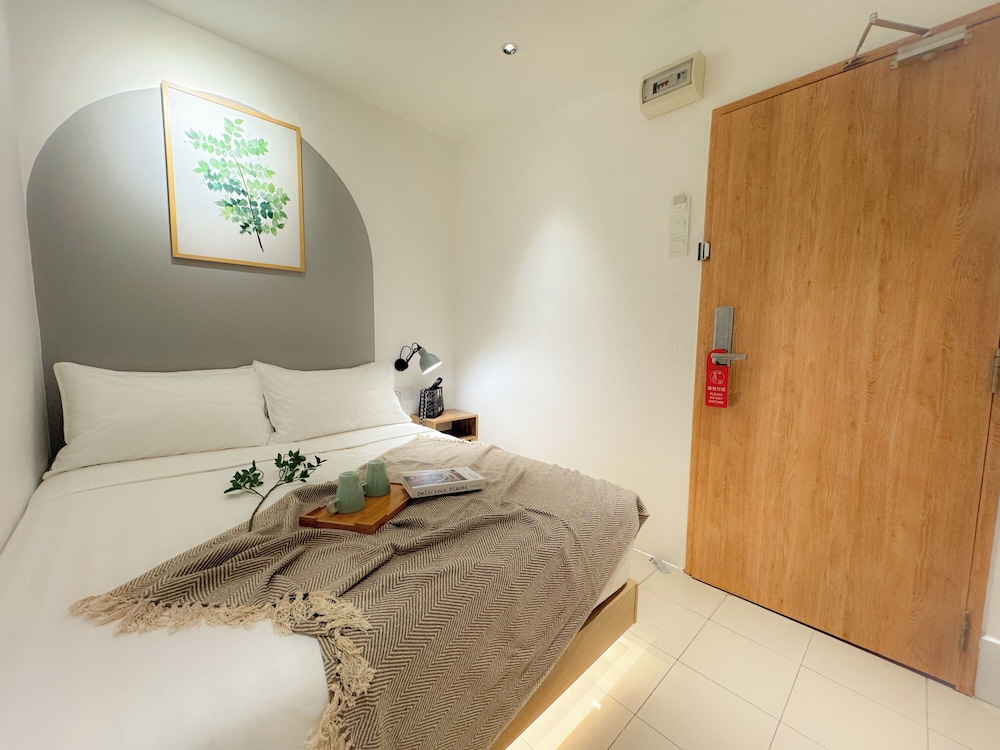 Apple 1 Hotel Queensbay 33/64