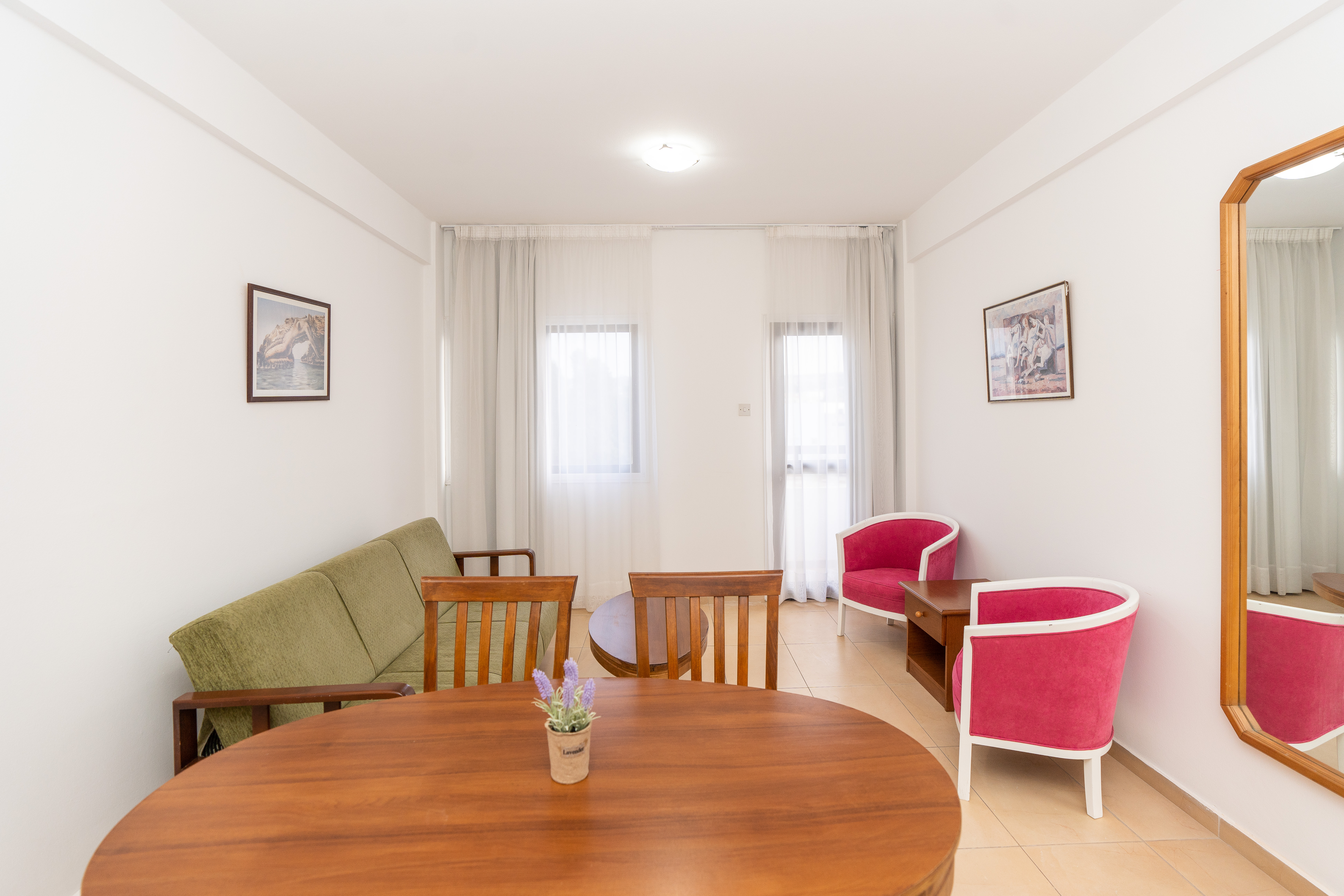 Flora Hotel Apartments 36/46