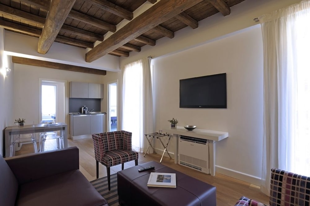 Trevi Palace Luxury Inn 30/54
