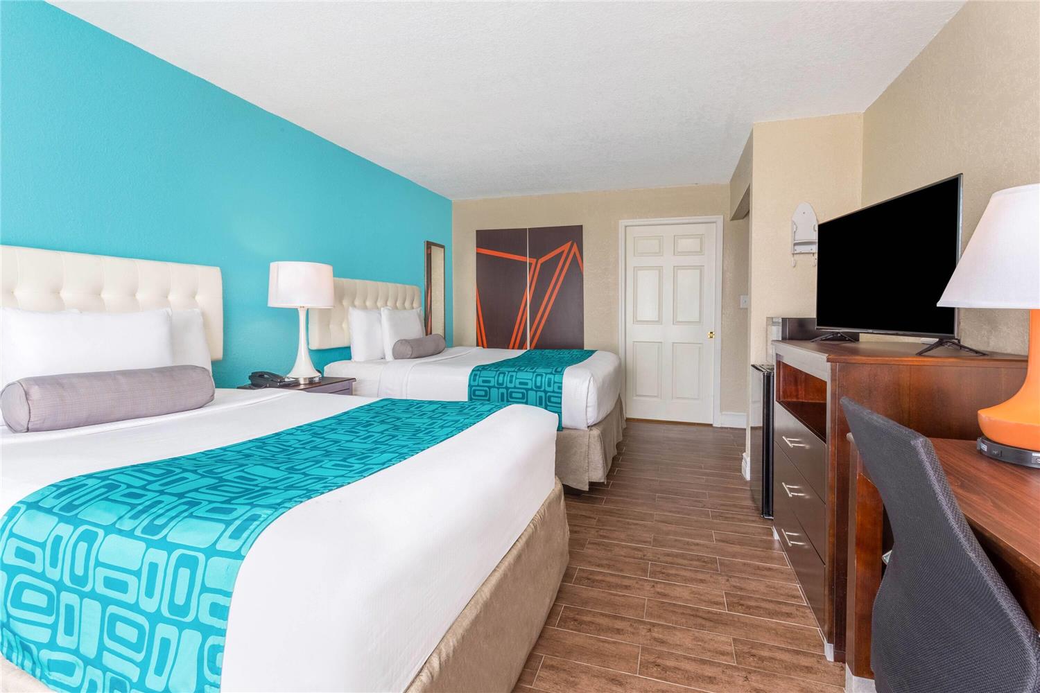 Howard Johnson by Wyndham Lakeland 6/23