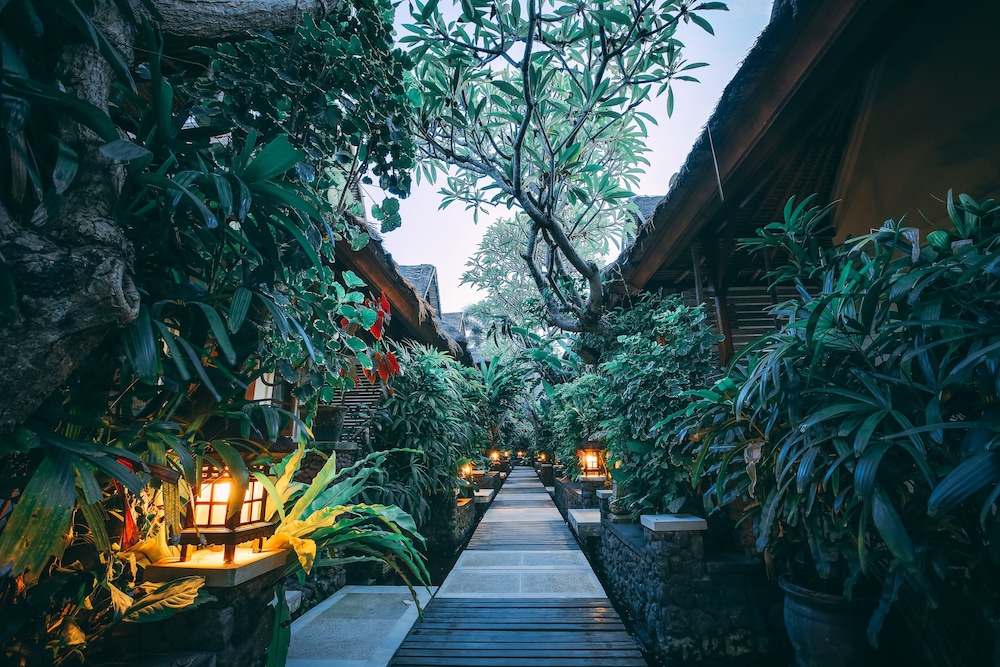 Alam Candi Dive Resort 31/36