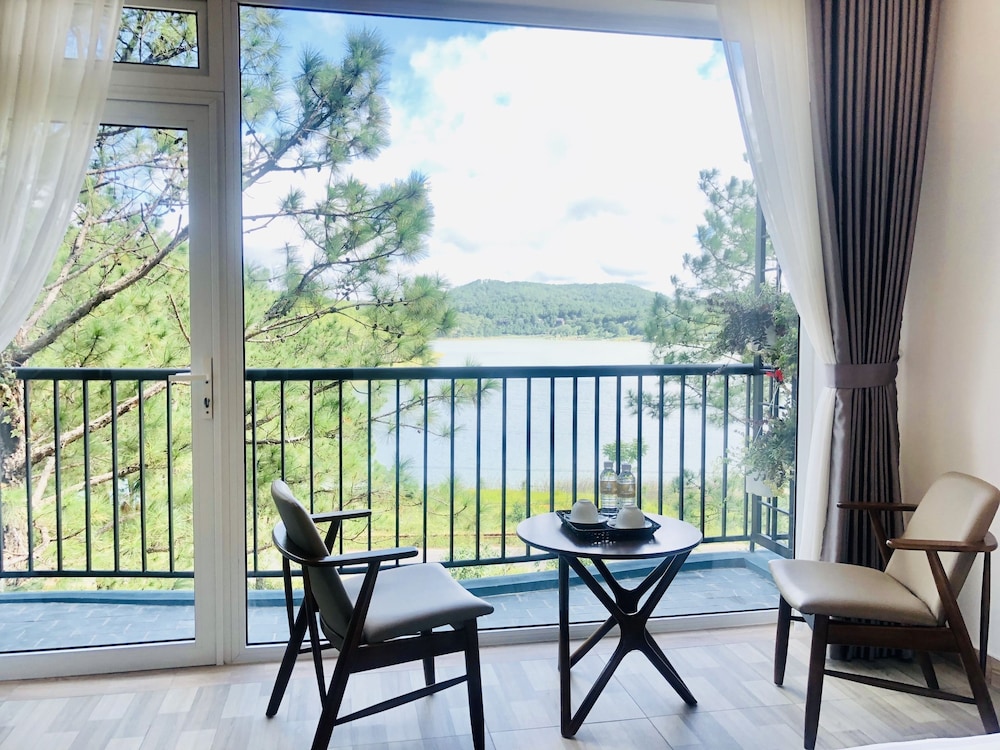 Romeo Juliet Dalat Resort 30/50