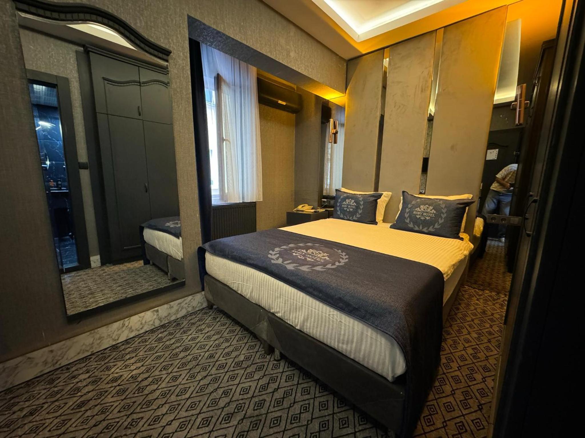 Economy, Double Bed
