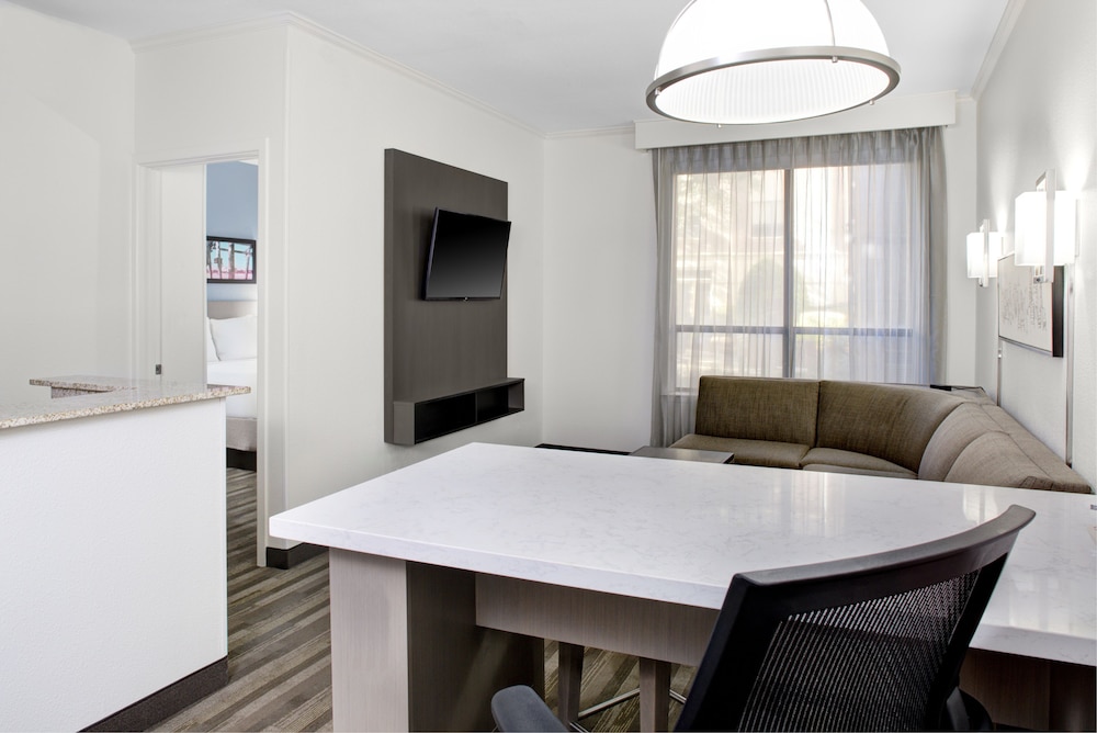 Hyatt House Dallas Lincoln Park 46/53
