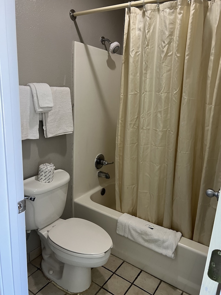 Country Inn Motel 23/45