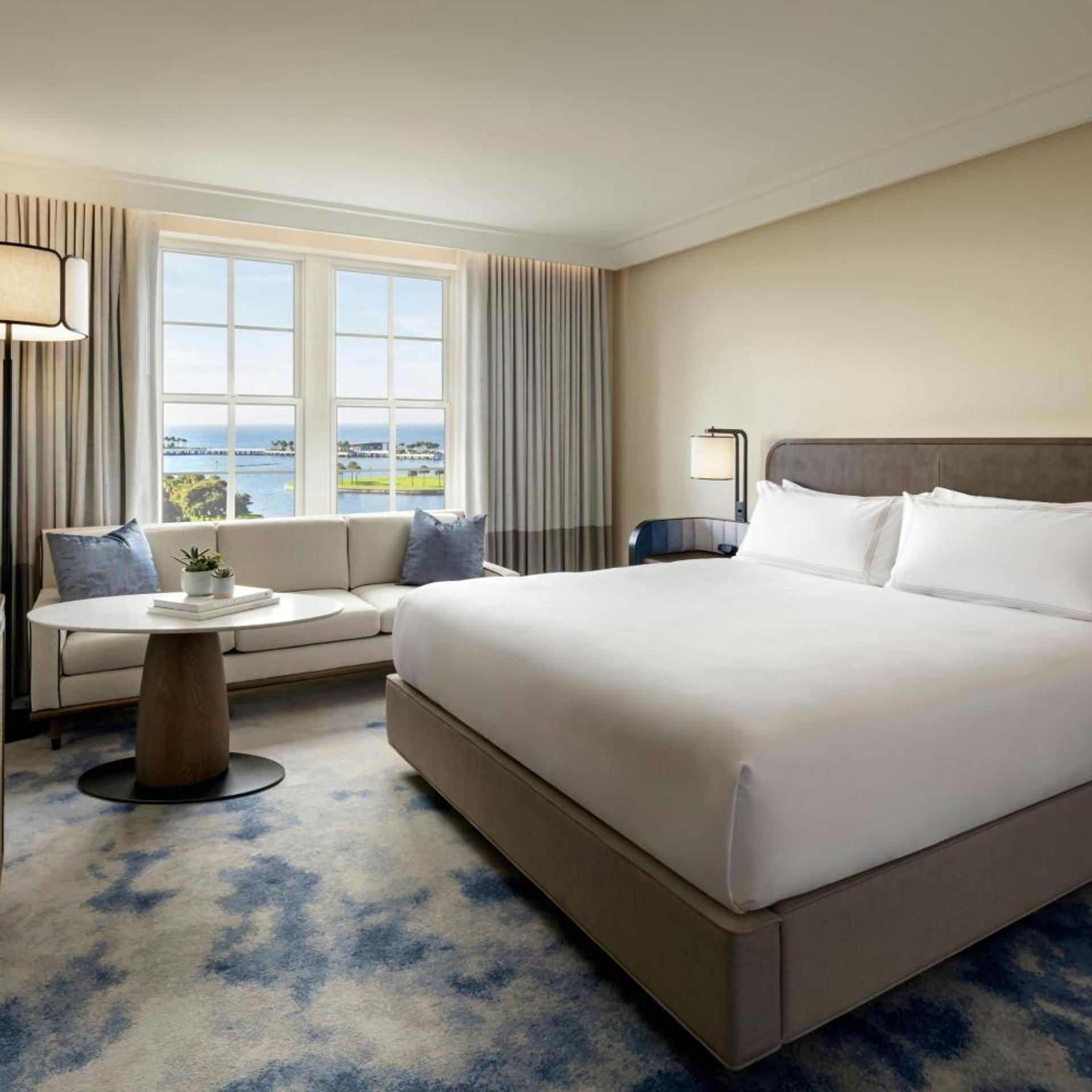 Premium, King Bed, Bay View, High Floor