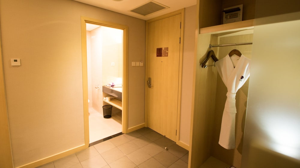 Gtv Hotel And Service Apartment 53/54
