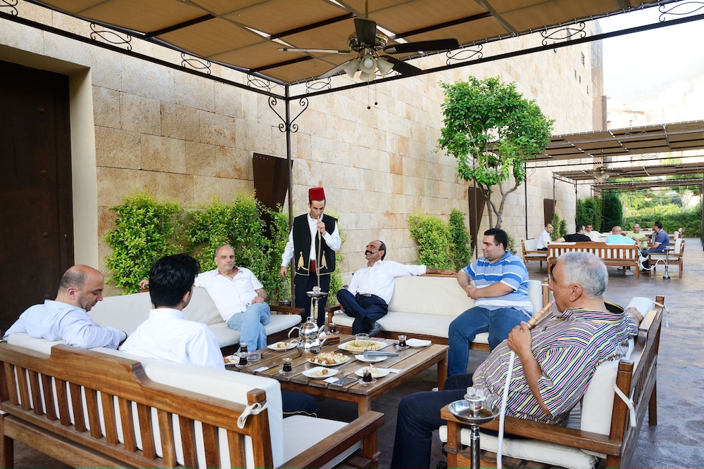 Reston Hotel, Jounieh 27/35