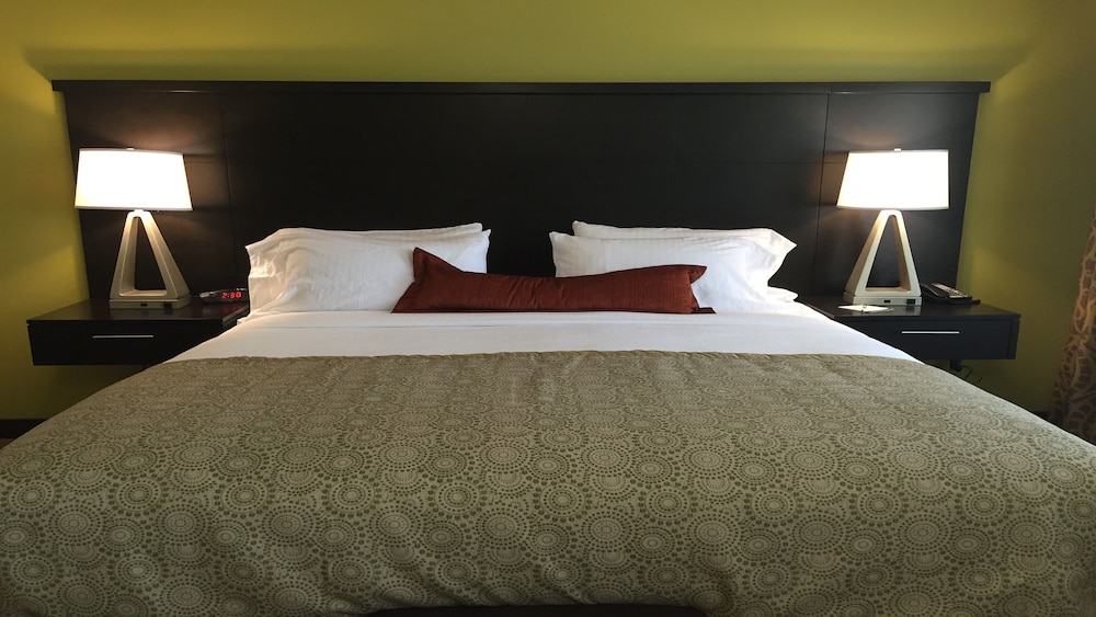 Staybridge Suites Merrillville 2/51