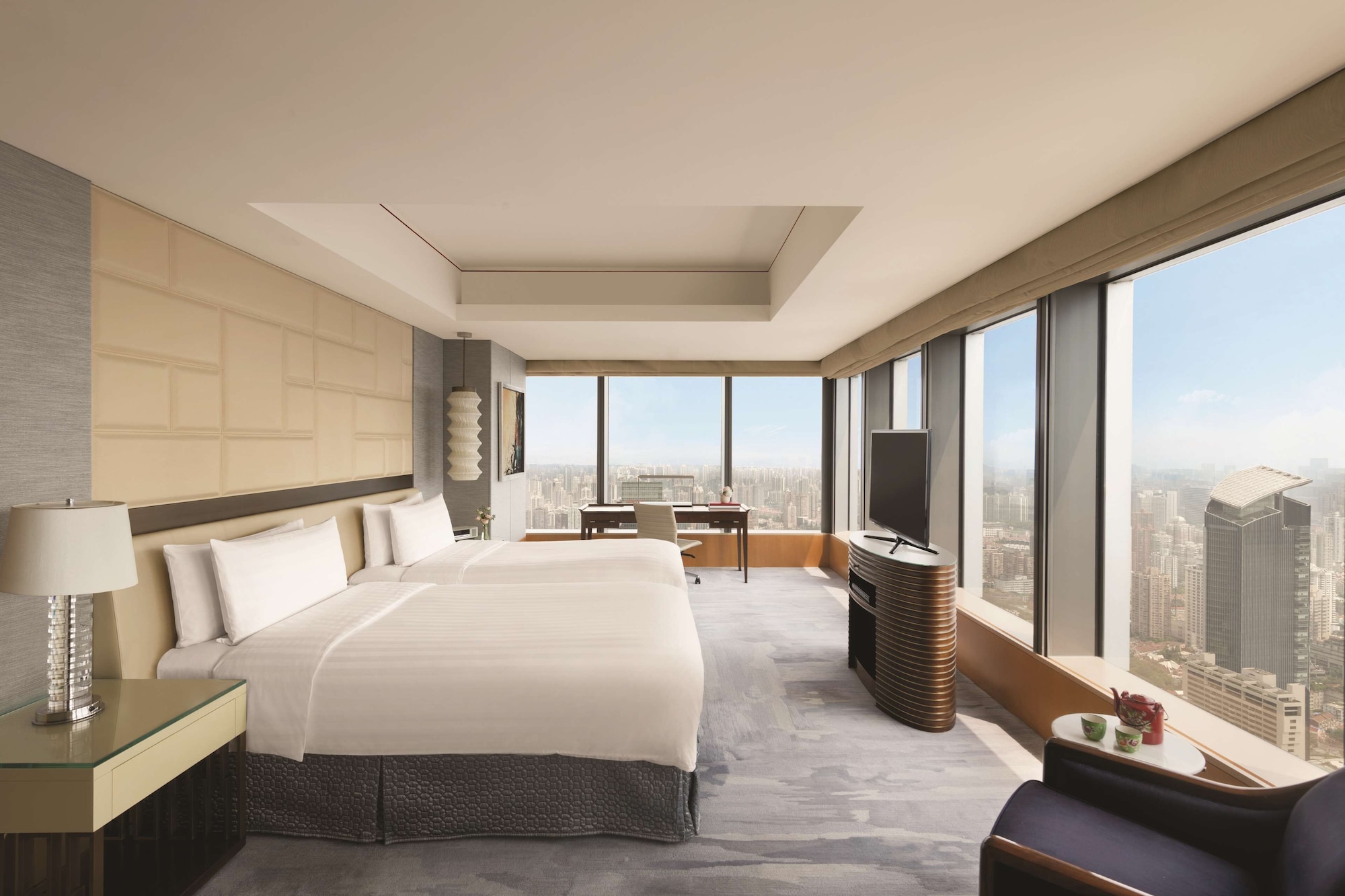 DELUXE, TWIN BEDS