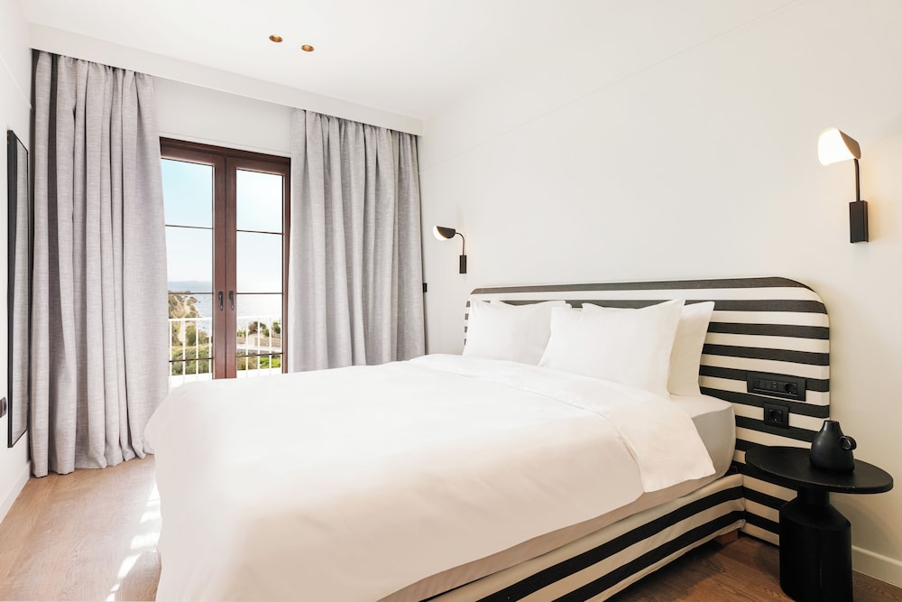 Lithos Hotel 9/46