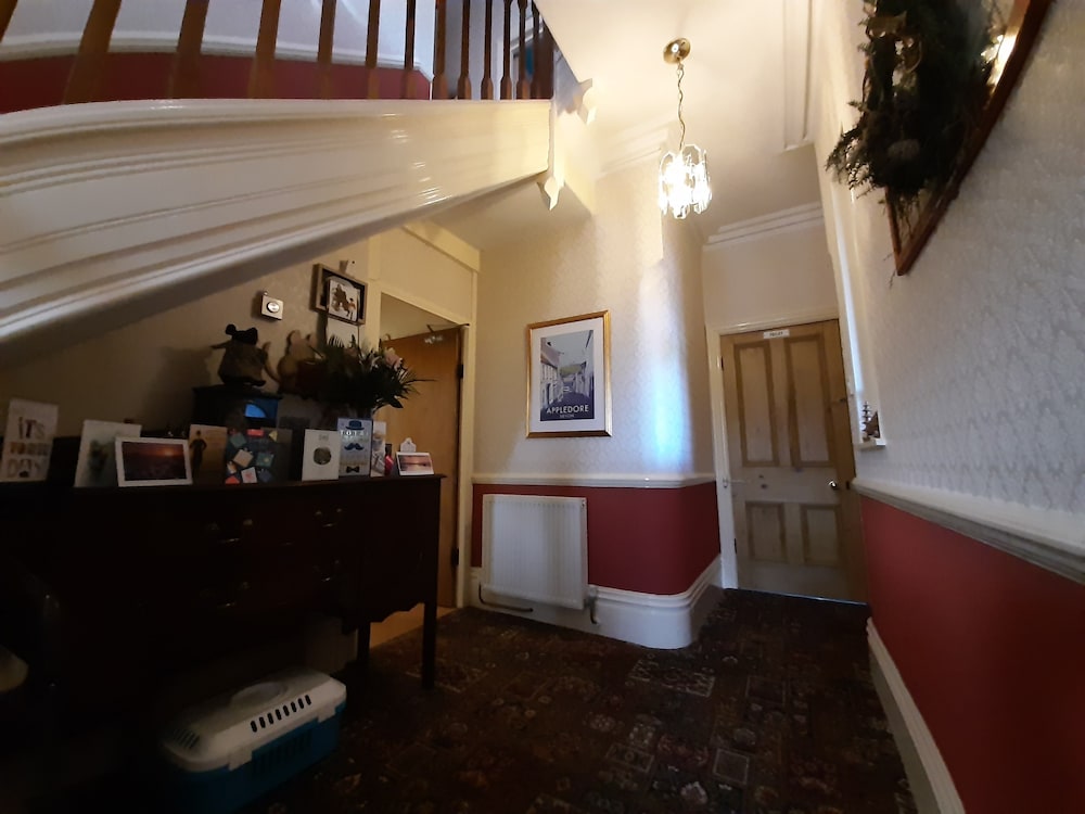 Ingleside Guest House 9/49
