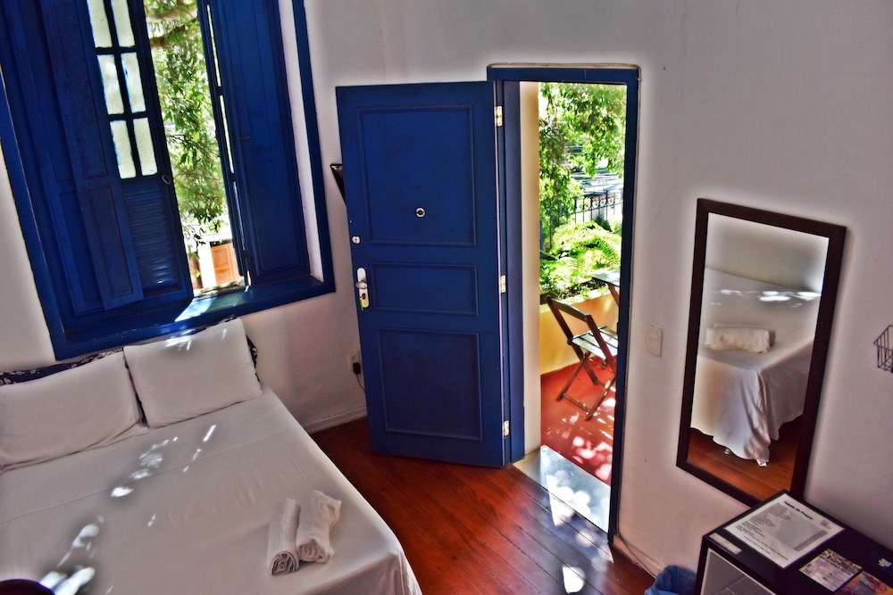 Brasileranza Hostel 49/50
