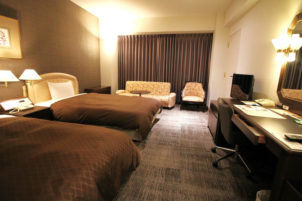 ROOM, TRIPLE