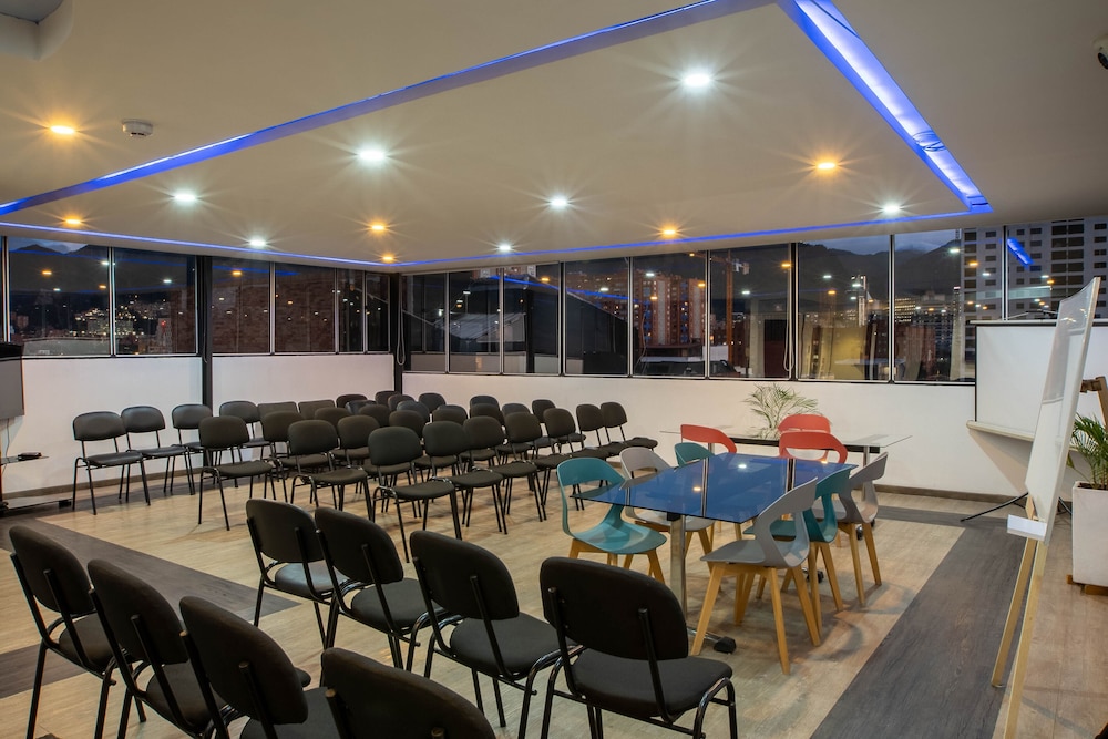 Ayenda 1065 Hotel Wess 40/50