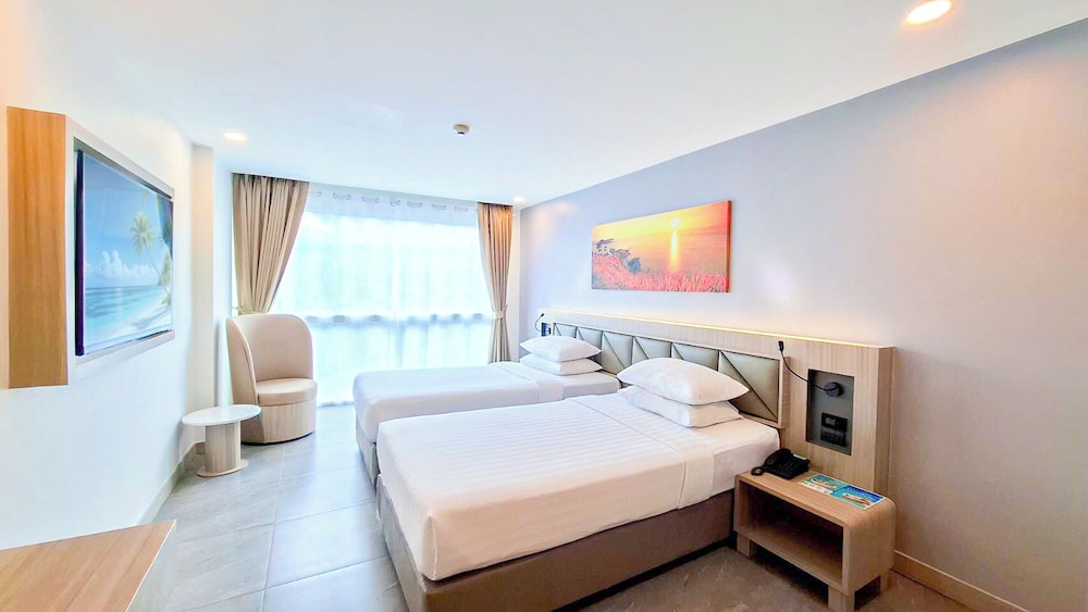 غرفة بريميوم سوبيريور بسريرين منفصلين، Clarian Hotel Beach Patong 6/10