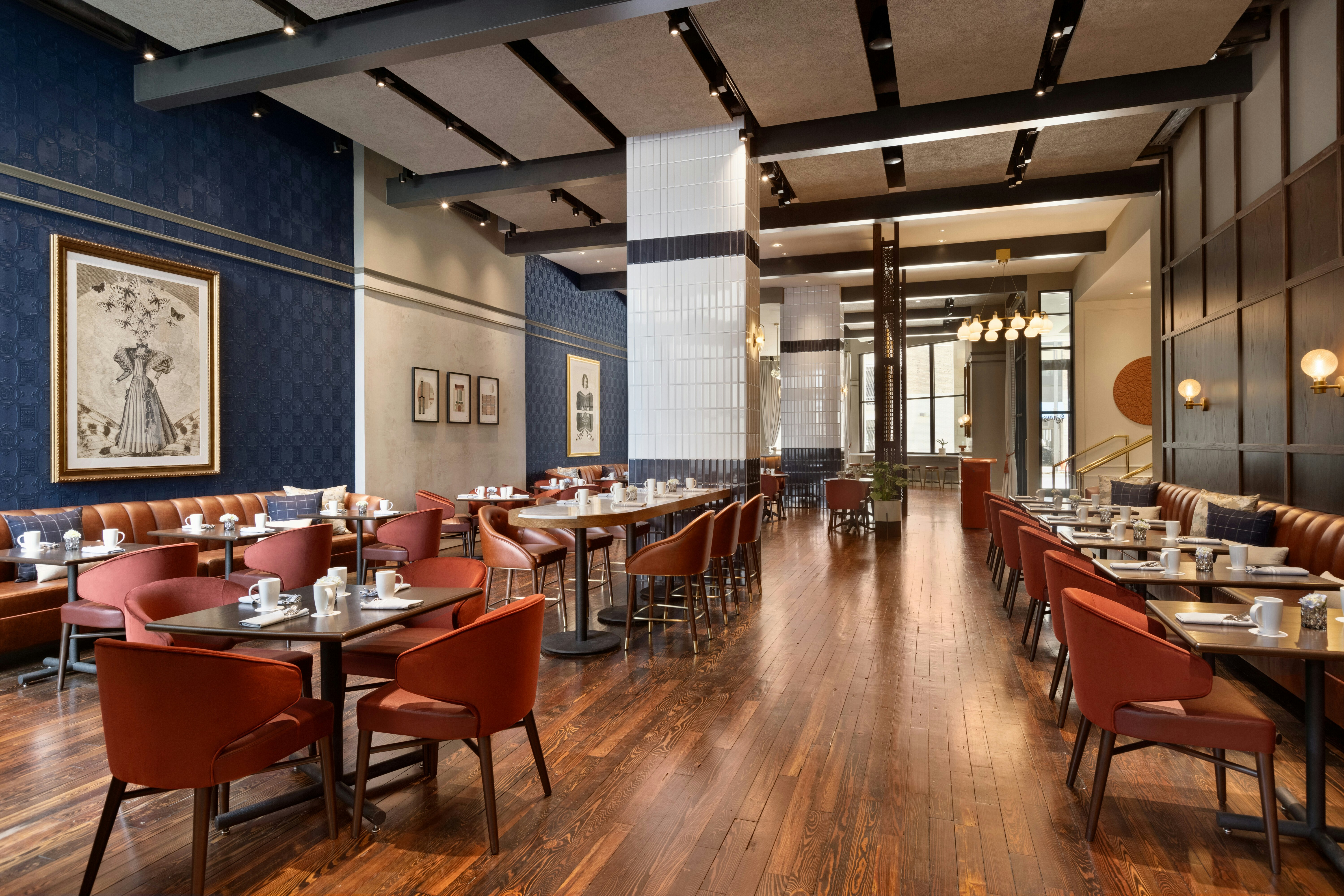 106 Jefferson Huntsville, Curio Collection by Hilton 46/59