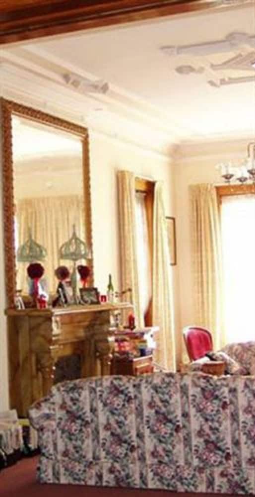 Olde Judge Mansion 3/31