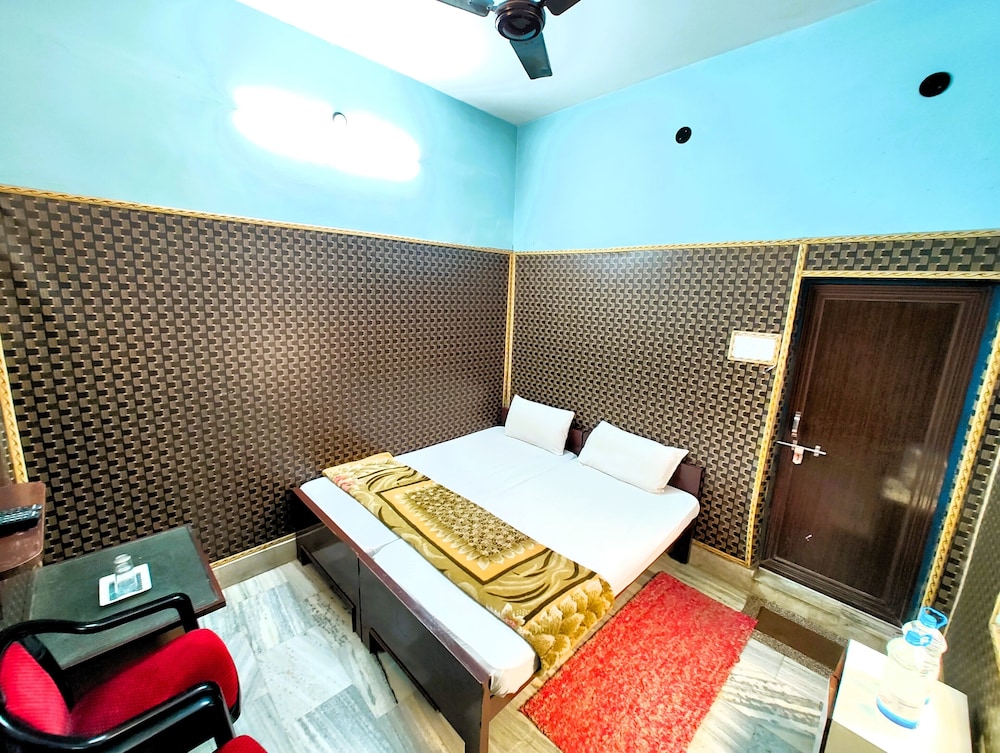 Teerth Guest House 27/64