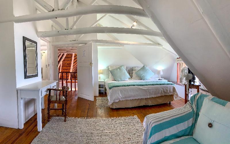 Crawford's Beach Lodge 14/51