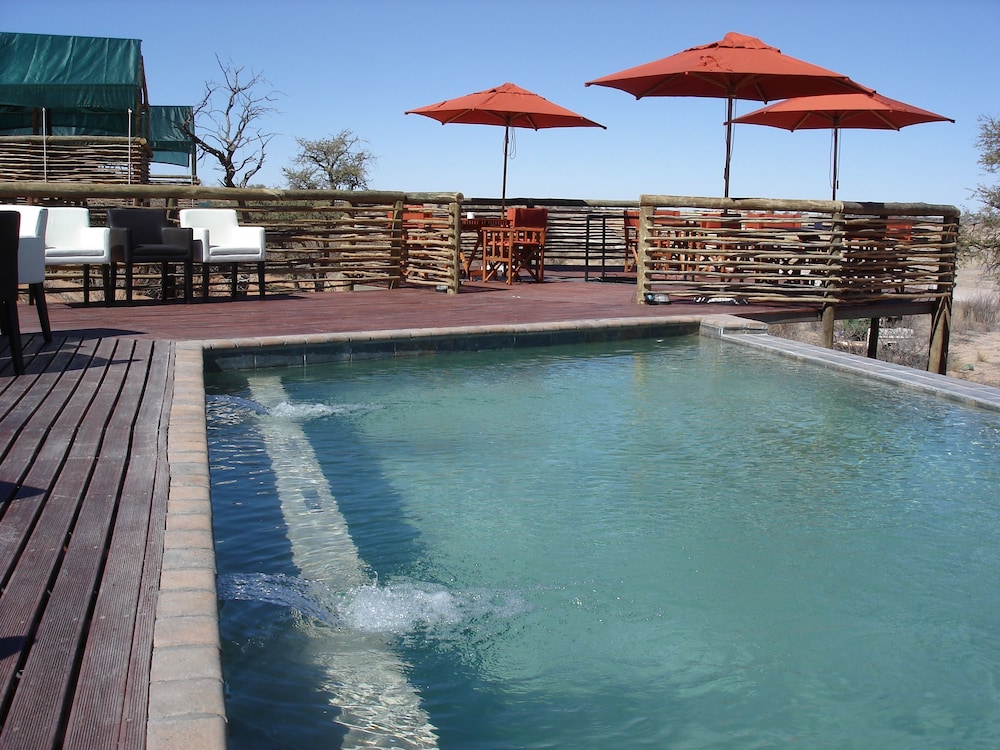 Suricate Tented Kalahari Lodge 20/22
