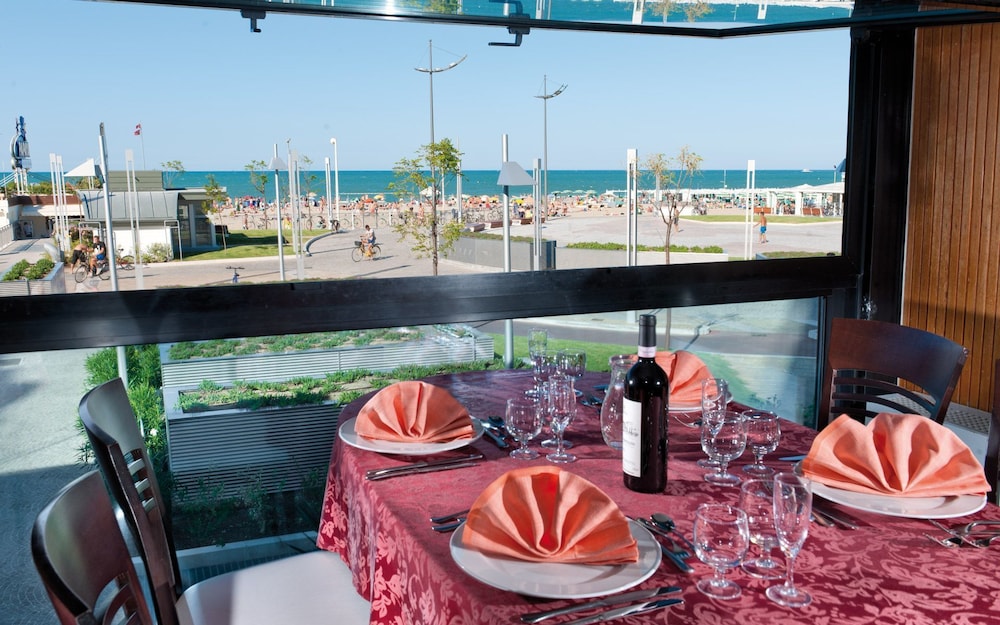 Hotel Baltic Riccione 40/68