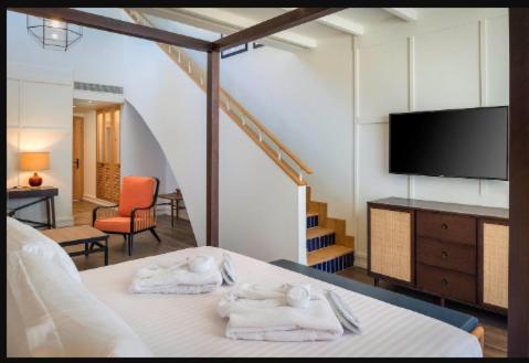 Roof Top, Junior Suite, Privilege, Single, King Bed, Ocean View