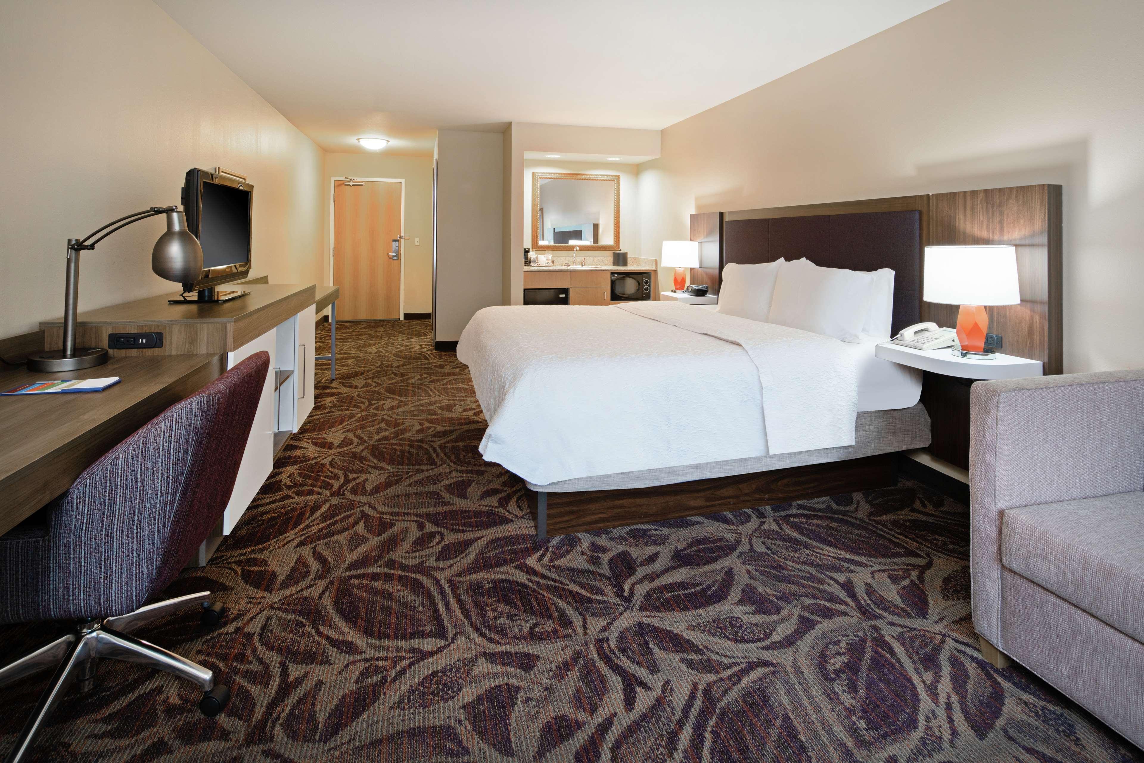 Studio, Suite, King Bed, Water Front